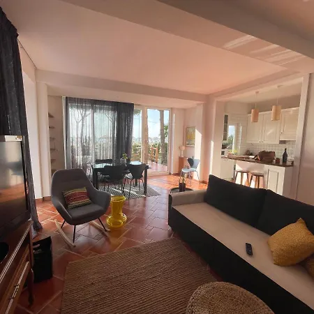 Villa Beachfront In Qerret With A Private Pool