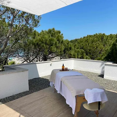 Villa Beachfront In Qerret With A Private Pool Golem (Tirana)