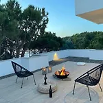 别墅 Beachfront In Qerret With A Private Pool