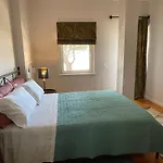 Beachfront In Qerret With A Private Pool 别墅