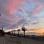 Beachfront In Qerret With A Private Pool 别墅 *