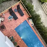 Beachfront In Qerret With A Private Pool 别墅