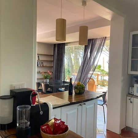 Beachfront In Qerret With A Private Pool 别墅 *