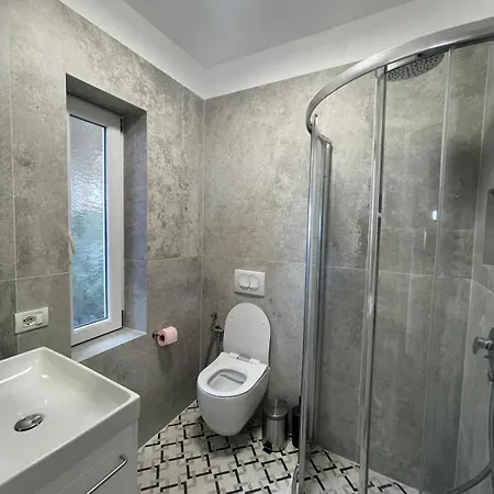Willa Beachfront In Qerret With A Private Pool