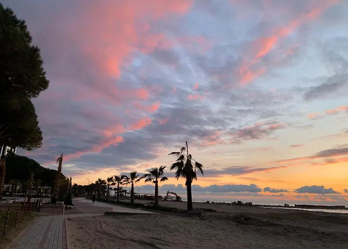 Beachfront In Qerret With A Private Pool 别墅 *