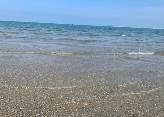 别墅 Beachfront In Qerret With A Private Pool 格勒姆